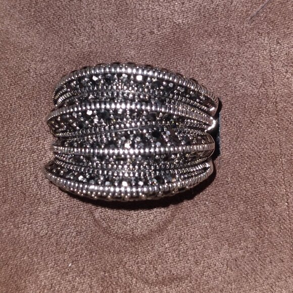 Aprilery Black Marcasite Elegant Ring, Size - 9 - Picture 5 of 8